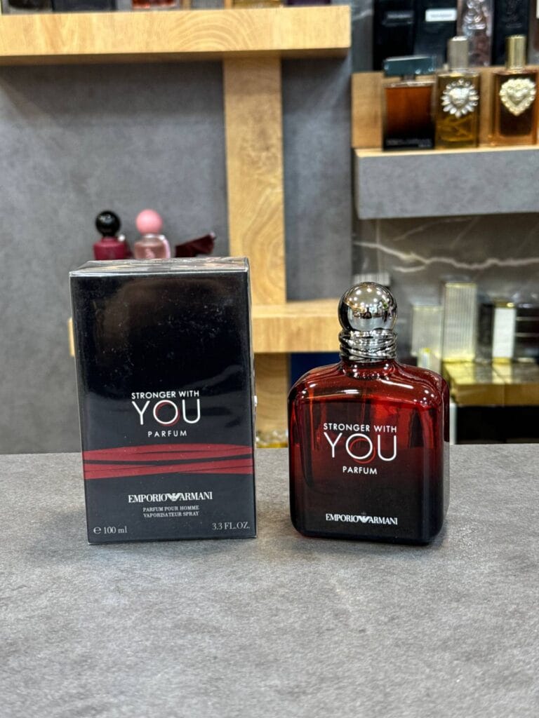ادکلن استرانگر ویت یو پارفوم 100میل با رایحه گرم و شیرین | Stronger With You Parfum
